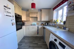 Kitchen- click for photo gallery